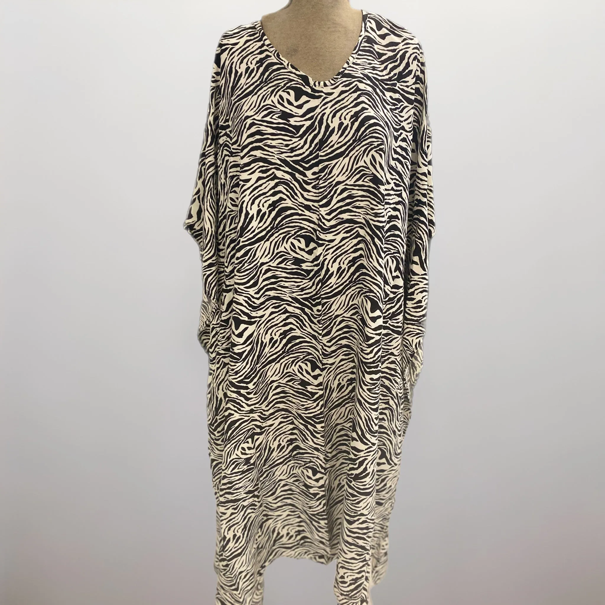 Black n white Maya Kaftan OFSA 14-22