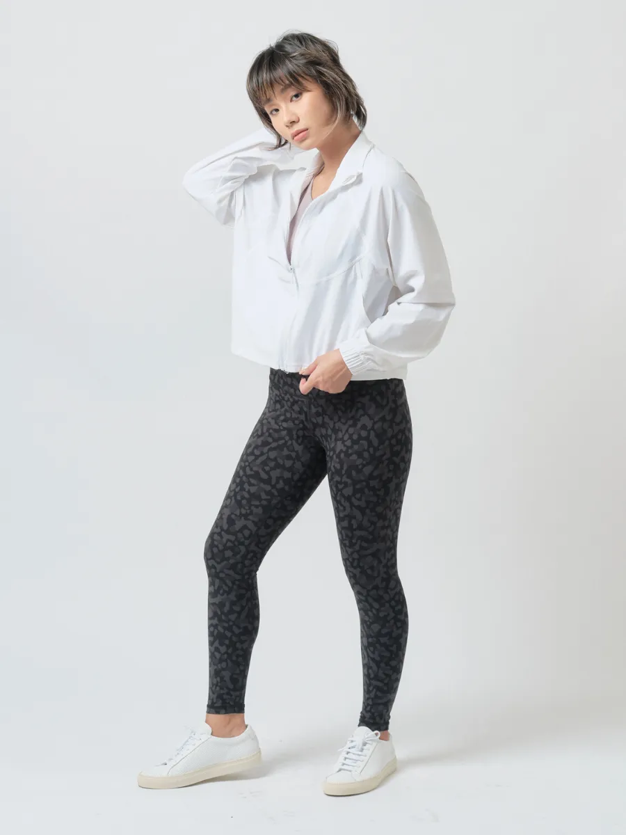 Easy Stretch 7/8 Leggings in Black Leopard