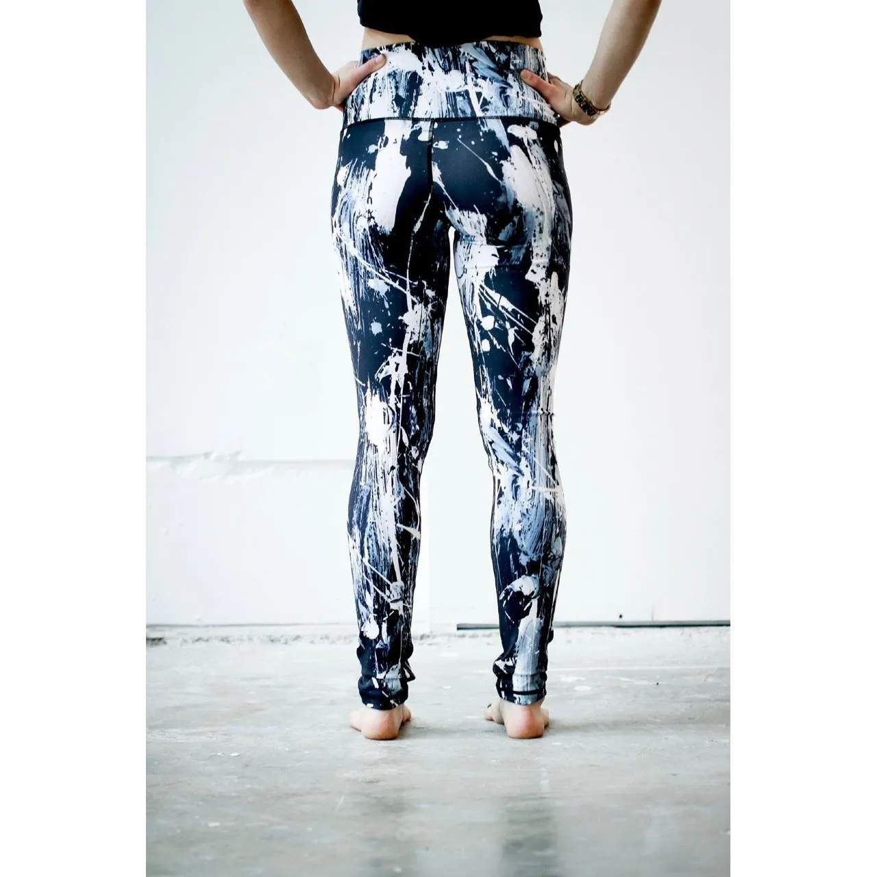 Feather Splash Leggings - Black White