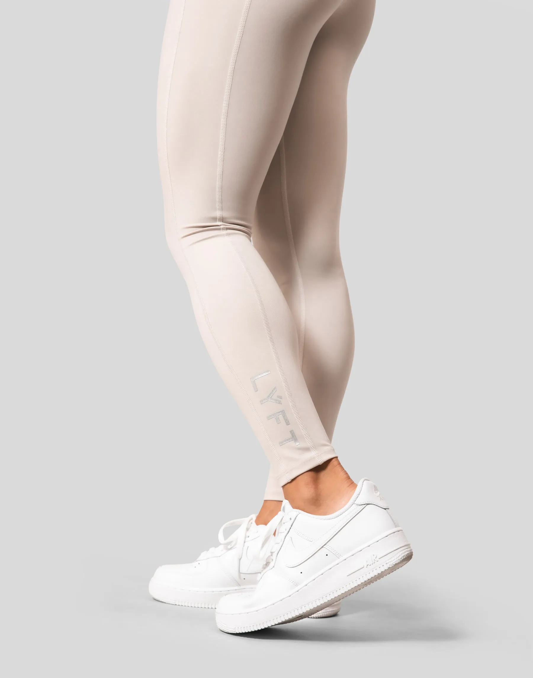 LÝFT Standard Leggings - Ivory