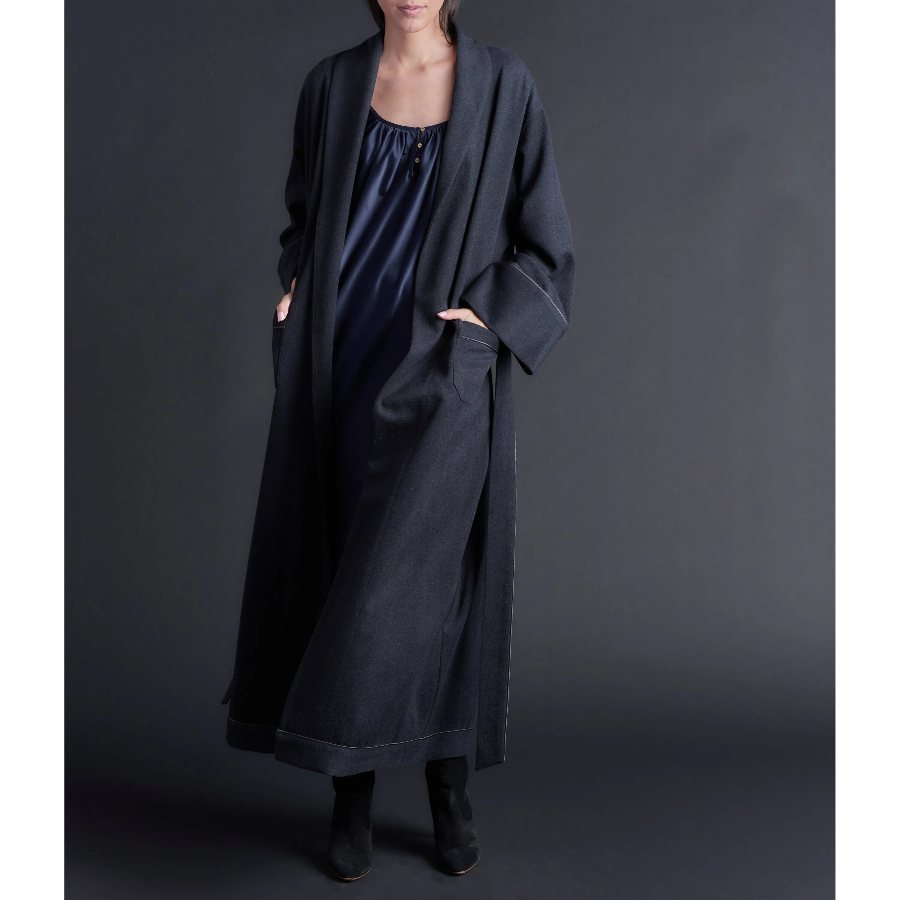 Long Claudette Robe in Cashmere Wool Mink