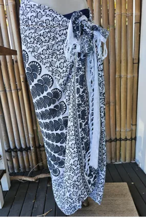 Rayon Sarong Wrap Elephant Patterned Fringed Sarong Tan/Black