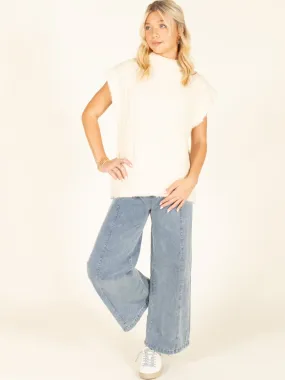 Relaxed Fit Wide-Leg Jeans